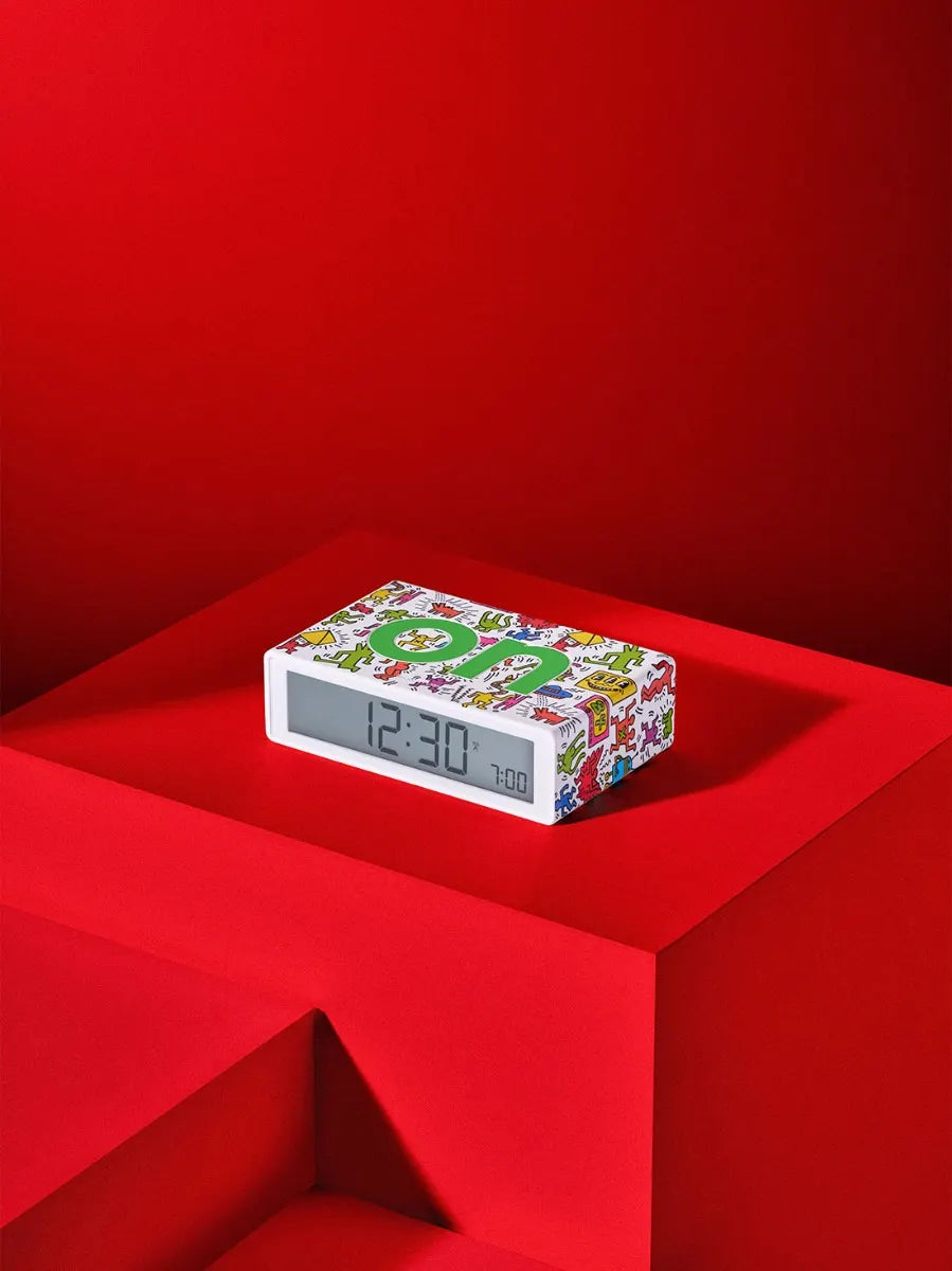 LCD alarm clock Flip+ (Keith Haring happy white)