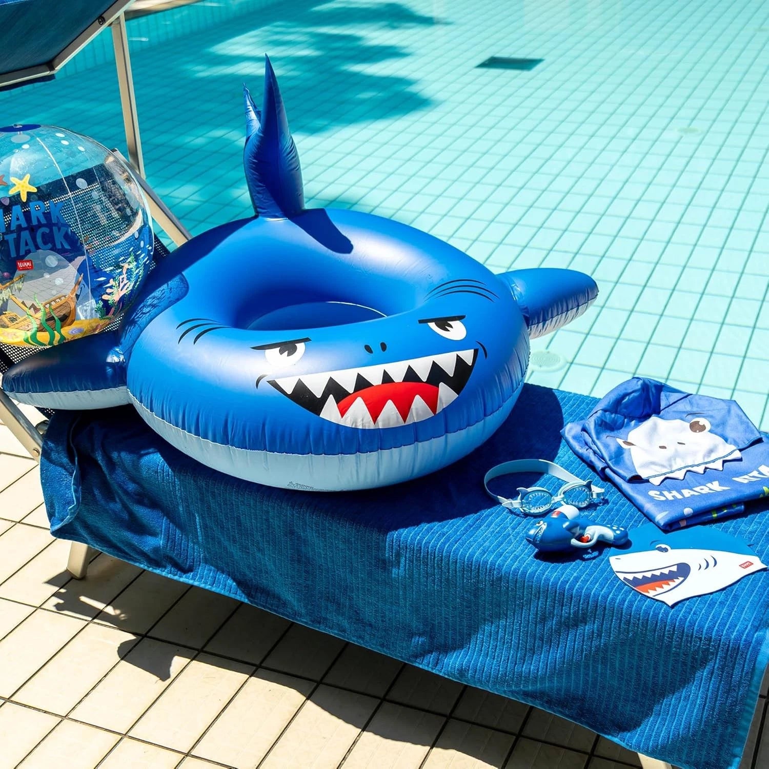 INFLATABLE BEACH BALL - BEACH BALL - SHARK