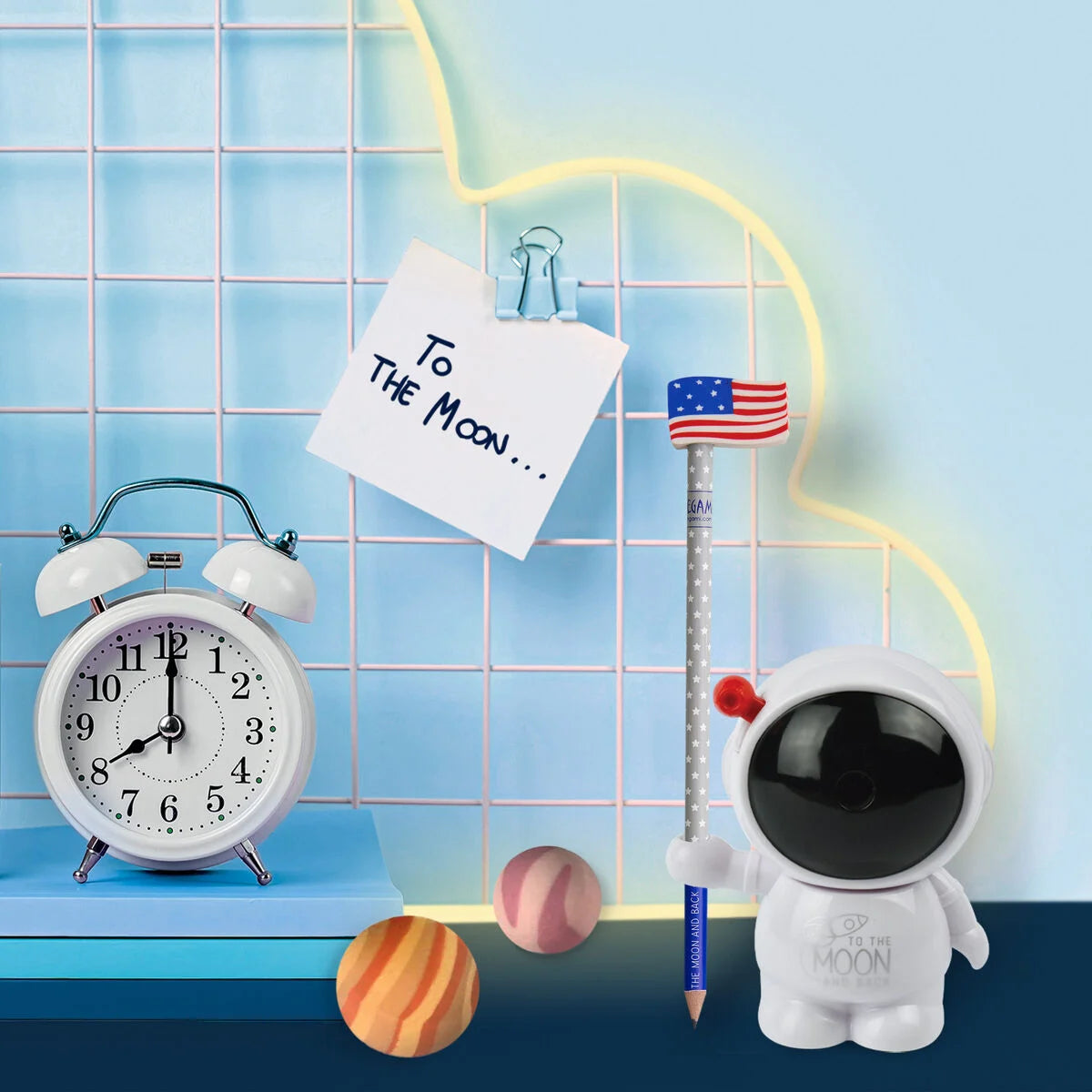 SET OF 9 ERASERS - SOLAR  SYSTEM - SPACE