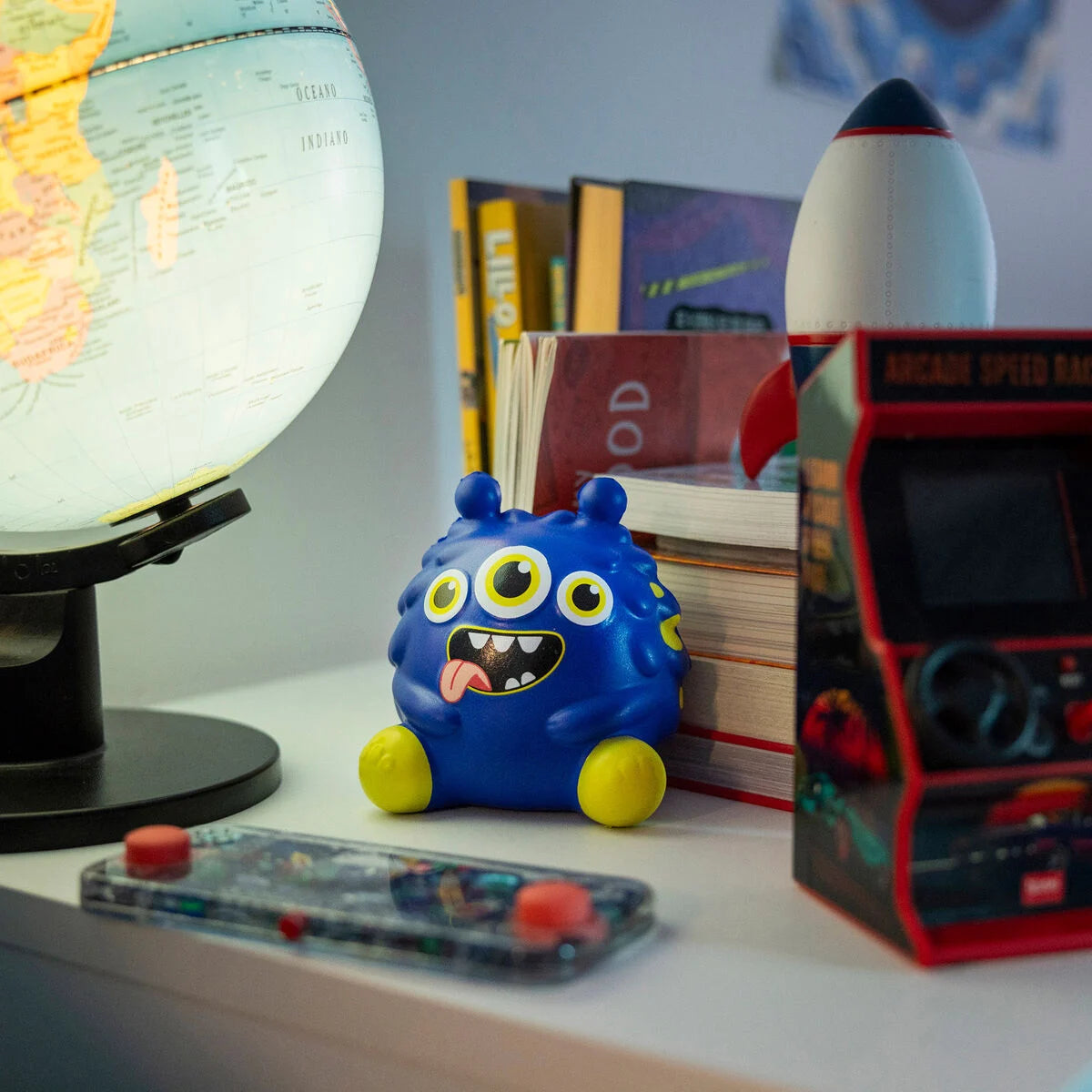 STRESS LESS - ANTI-STRESS TOY - MONSTER