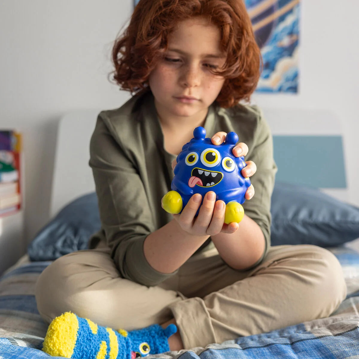 STRESS LESS - ANTI-STRESS TOY - MONSTER