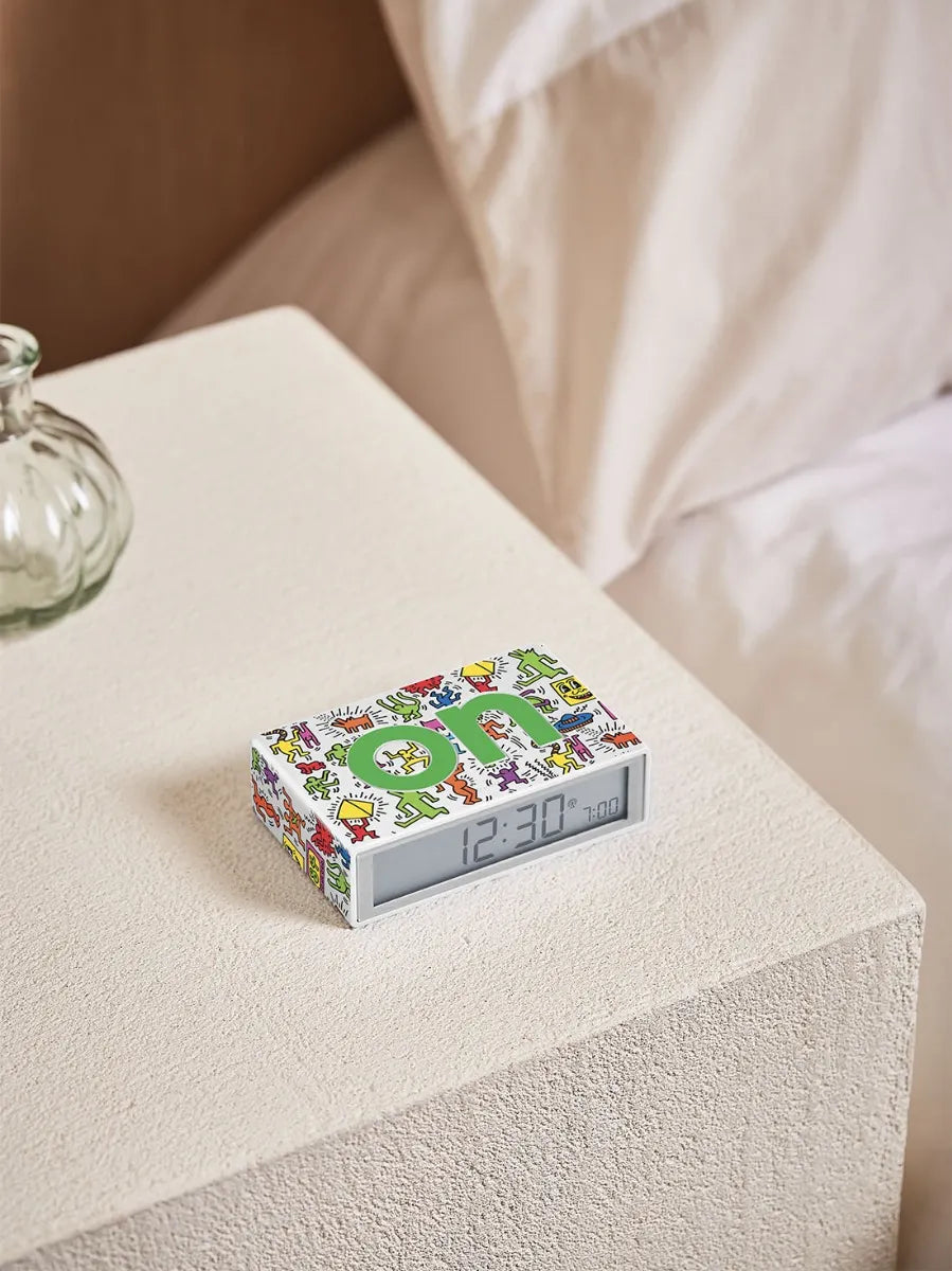 LCD alarm clock Flip+ (Keith Haring happy white)